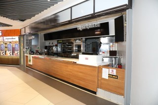 Alanya’da tarihi geçmiş gıda satan zincir restoran iki gün süreyle mühürlendi