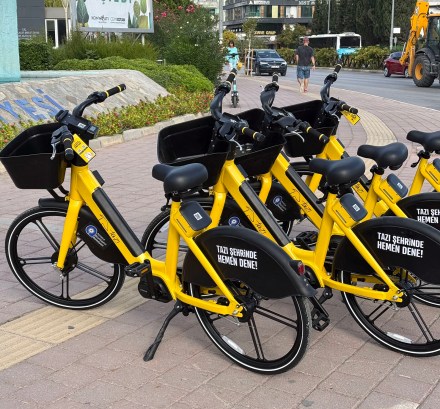 Antalya Büyükşehir Belediyesi ve Tazı iş birliğiyle elektrikli bisikletler yollarda